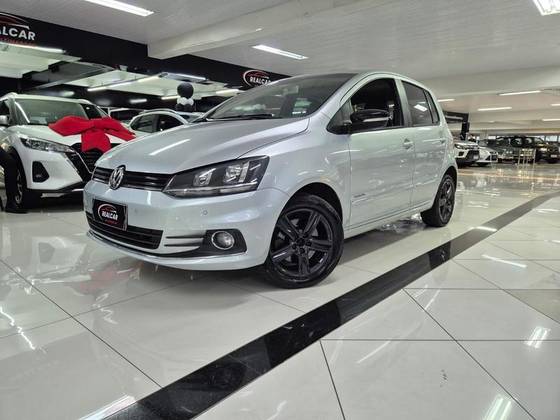 VOLKSWAGEN FOX 1.6 MSI HIGHLINE 16V FLEX 4P AUTOMATIZADO VOLKSWAGEN FOX 1.6 MSI HIGHLINE 16V FLEX 4P AUTOMATIZADO